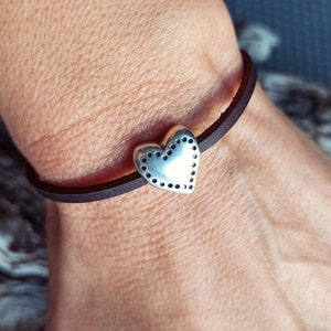 Silber Herz Armband für Frauen, Freundin Armbänder, Lederarmband mit Herz, Frauen Armband, Herz Schmuck, Freundschaftsarmband
