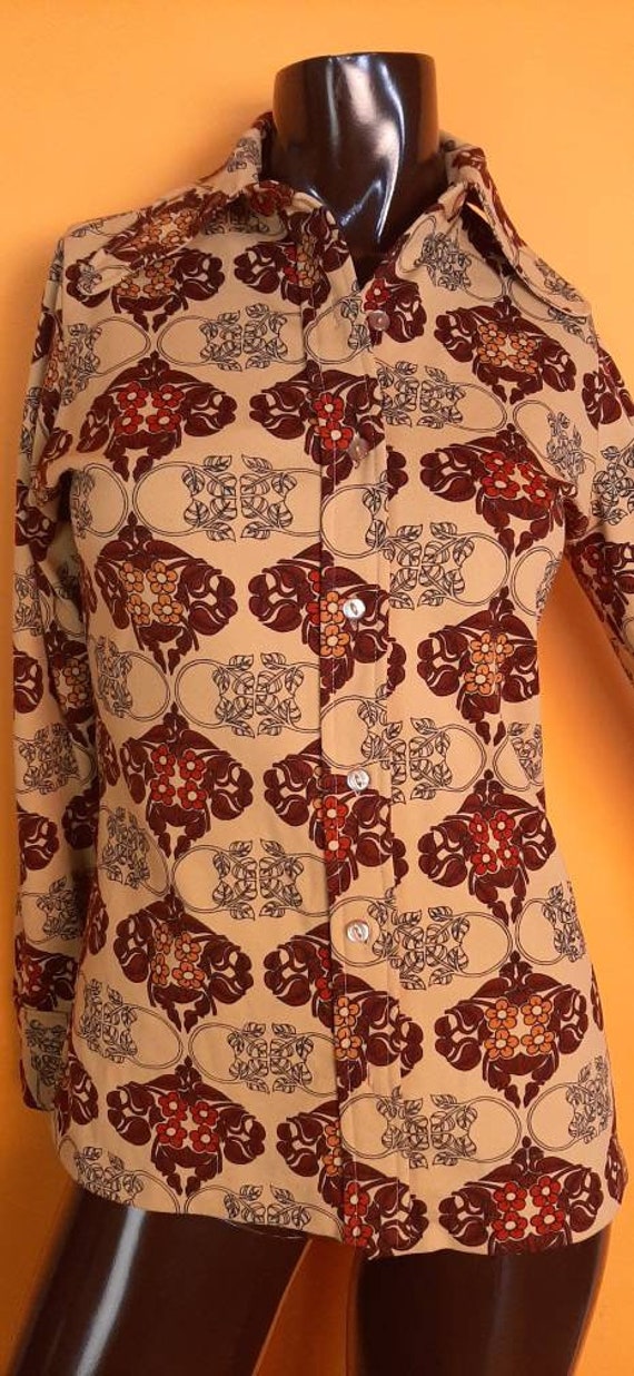 70's novelty art nouveau shirt - image 2