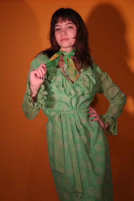 Green ruffle 70’s dress