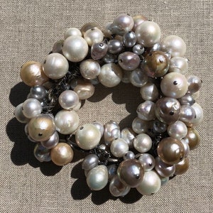 Stunning multi pearl bracelet