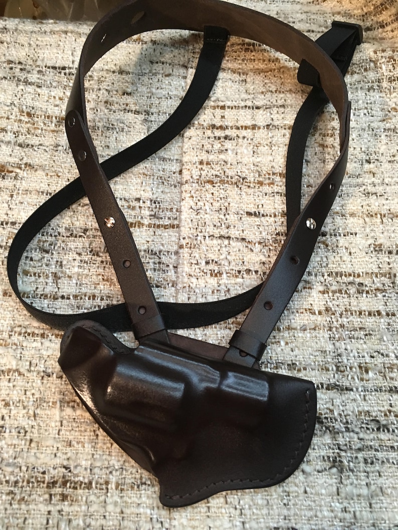 Smith & Wesson 38 Special 2" J Frame. Leather Shoulder Holster