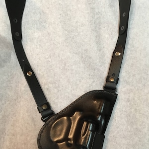 Charter Arms Undercover 38 Special .Taurus model 85, 2 inch bbl. Smith & Wesson 38 Special 2&quot;Frame Size: Small. Leather shoulder holster