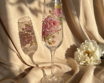 Custom Christmas Hand-Painted Glasses – The Perfect Gift for Any Occasion, Bejeweled Wine Glasses, Personalized Christmas Gift