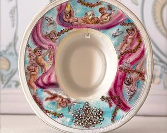 Hand-Painted White Fedora Hat – Rococo & Renaissance Angels, Elegant Artistic Headwear