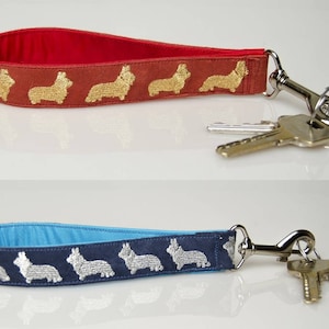 Keychain with corgi, keychain for gift, keychain with dogs, embroidered keychain, keychain with dogs, dog gift, dog birthday gift