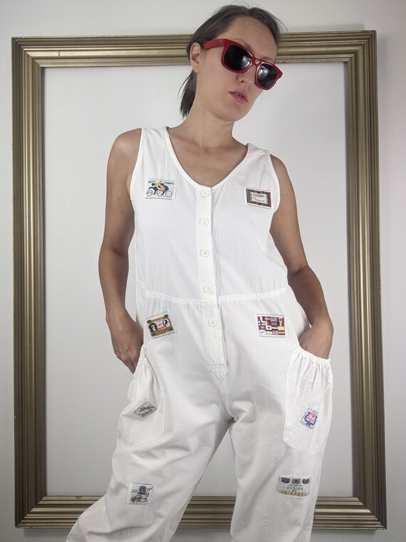 A fine vintage white Gem