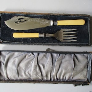 Fish couvert silver plated, marked EPNSS, 1905.