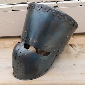Crusader helmet