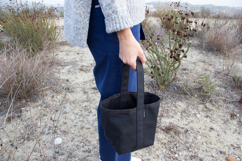 Reversible Small bucket style black canvas tote bag, 6 pockets image 7