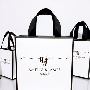 25 Welcome bags with ribbon handles, your Monogram and names for wedding guests gifts, Elegant Black and White personalized favor for guests