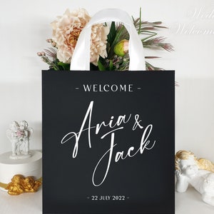 25 Welcome bags with ribbon handles, your names for wedding guests gifts, Chic White and Black personalized favor for party guests