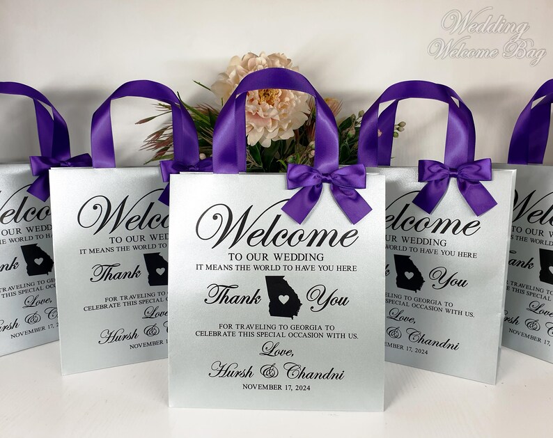 Custom Destination Wedding Welcome Bags: Mint & White with Satin Bow zdjęcie 4