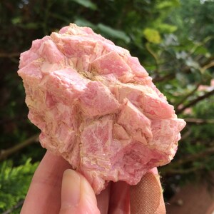 RHODOCHROSITE Crystal Cluster - Raw Mineral - Natural Specimen - Healing Crystal - Meditation Stone - Collectible - 210g