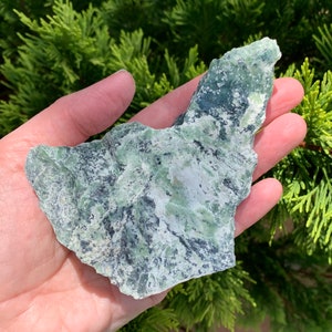 SERPENTINE With MAGNETITE Crystal 4.6&quot; - Raw Stone - Natural Mineral Specimen - Healing Crystal - Meditation Stone - 255g