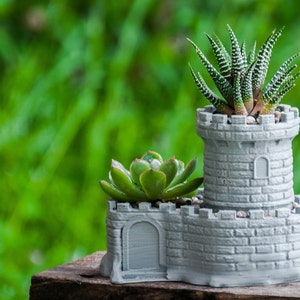 Multipurpose  Castle Succulent Planter, Gift For Her, Unique Gardening Present, Middle Age Desk Accessories, 3D Printed Pencil&Pen Holder