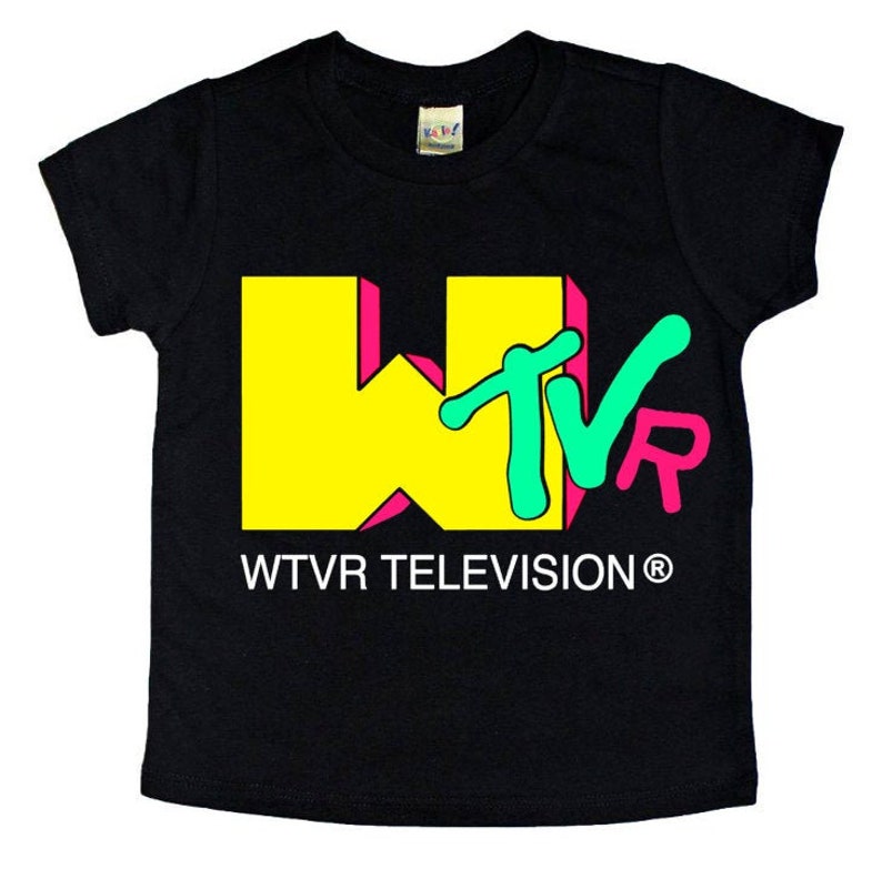 mtv shirt outfit