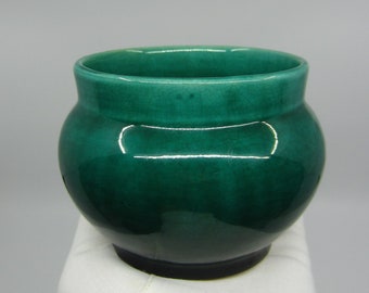 Petit pot / bol Rörstrand ancien en céramique émaillée vert foncé, suédois, poterie Art nouveau scandinave, cadeau nordique de collection fabriqué en Suède