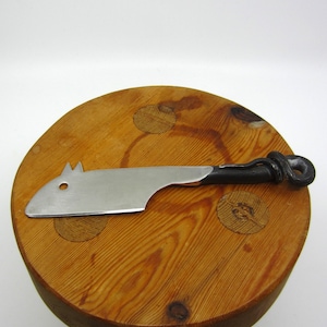 Vintage ratón sueco en forma de cuchillo de queso de metal / cuchillo de papel Divertido regalo de servicio hecho a mano Decoración de cocina rústica Diseño nórdico minimalista