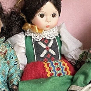 International Czechoslovakia : Madame Alexander Dolls image 4