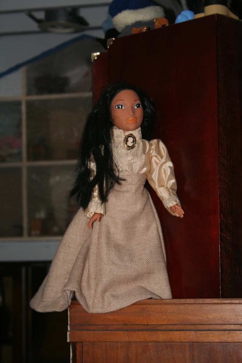 Pocahontas w/handmade Wolle Outfit Bild 1