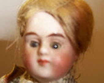 Muñeca Mignonette / Muñeca para casa de muñecas fabricada por C. F. Kling & Co. de Alemania.