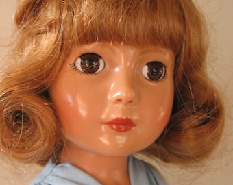 Reproduktion American Child Stamp Doll, von Dewees Cochran für Effanbee