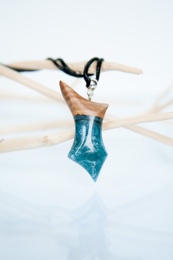 Zawieszka Z Drzewa Jabłoni I żywicy Númmi Zawieszka Z Drewna Drewno żywica Wisior Z Drewna Naszyjnik Z Drewna Wisiorek Z żywicy