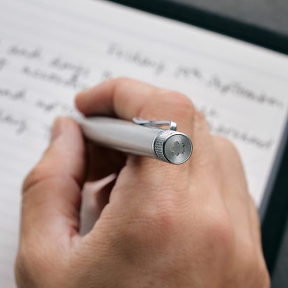 Sakura Craft Lab 010 Gel Pen — 0.5mm — Hammertone Charcoal - Etsy