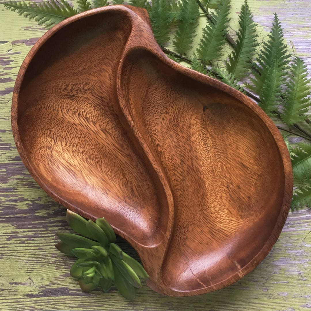 Monkey Pod Wood Bowl / Vintage Carved Wood Tropical Dish / Jungalow