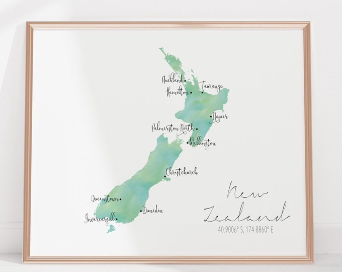 New Zealand Map / Labelled Watercolour Landscape Map