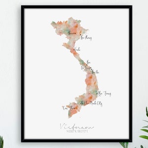 Vietnam Karte im Portrait / Beschriftetes Aquarell / Wandbild / Große Karte Poster / Geschenkidee / Vietnam Karte / Wanddeko