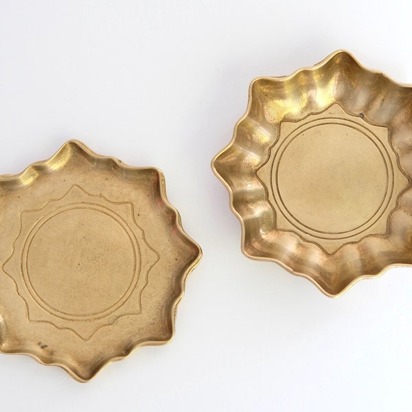 Antique Art Nouveau Assiette en laiton Bol « Étoile » Assiette à bijoux Assiette à bougies Bol de rangement Sécession viennoise Décoration Art Nouveau