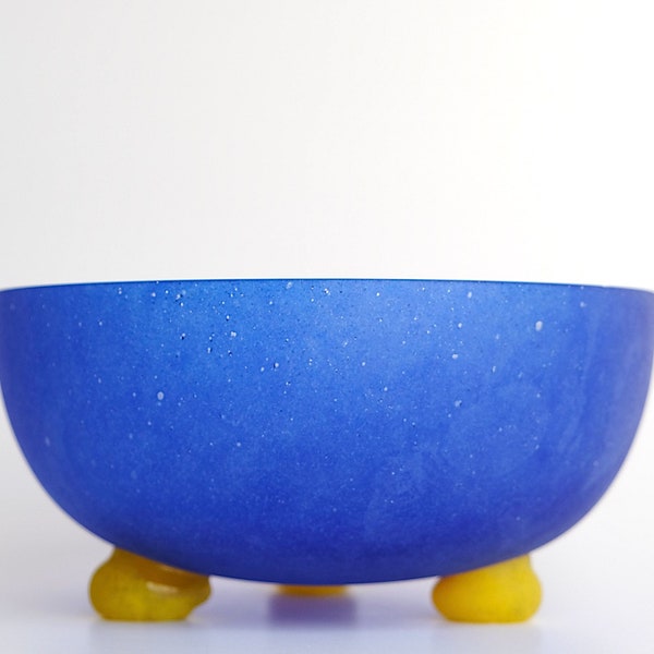 Vintage postmodern Memphis design era bowl with feet blue yellow matt/ frosted glass/ storage bowl basket