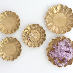 Vintage brass plate &quot;flower&quot; bowl bowl jewelry plate candle plate storage mini tray jewelry bowl decoration incense tray