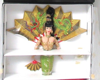 MIB NRFB Stunning Fantasy Goddess of Asia Mattel 1998 Bob Mackie Barbie With Shipper