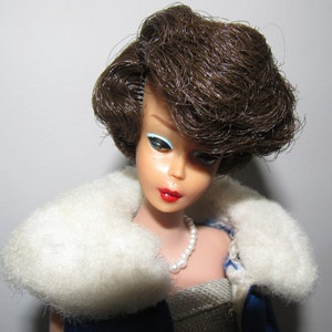 Gorgeous Vintage Brunette Side-part Barbie In Midnight Blue #1617 Complete