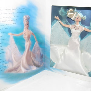 MIB & NRFB Stunning &quot;Starlight Dance Barbie #15461&quot; Circa 1996 Classique