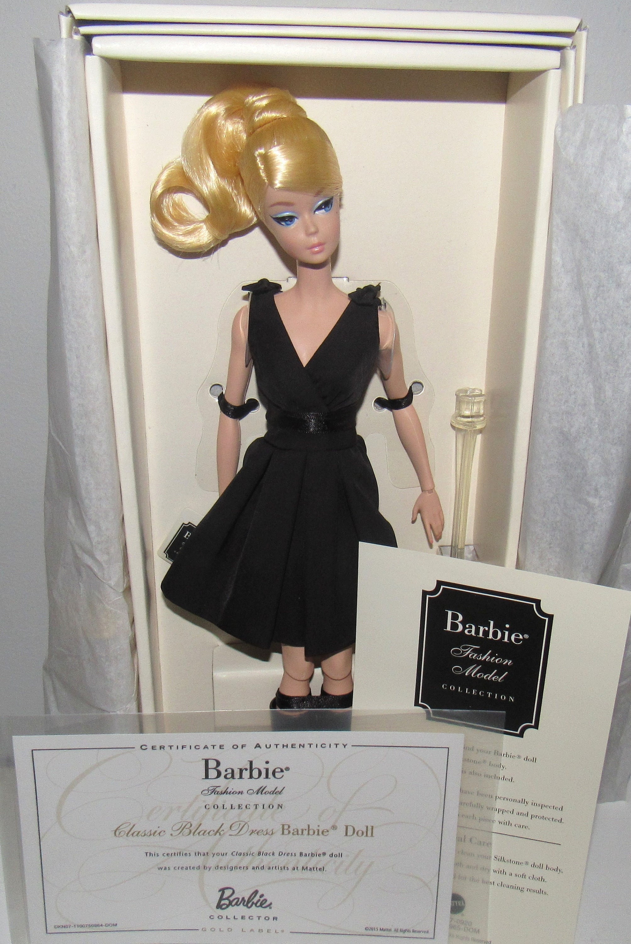 MIB & NRFB Stunning Silkstone Barbie MIB & NRFB Stunning Silkstone Barbie