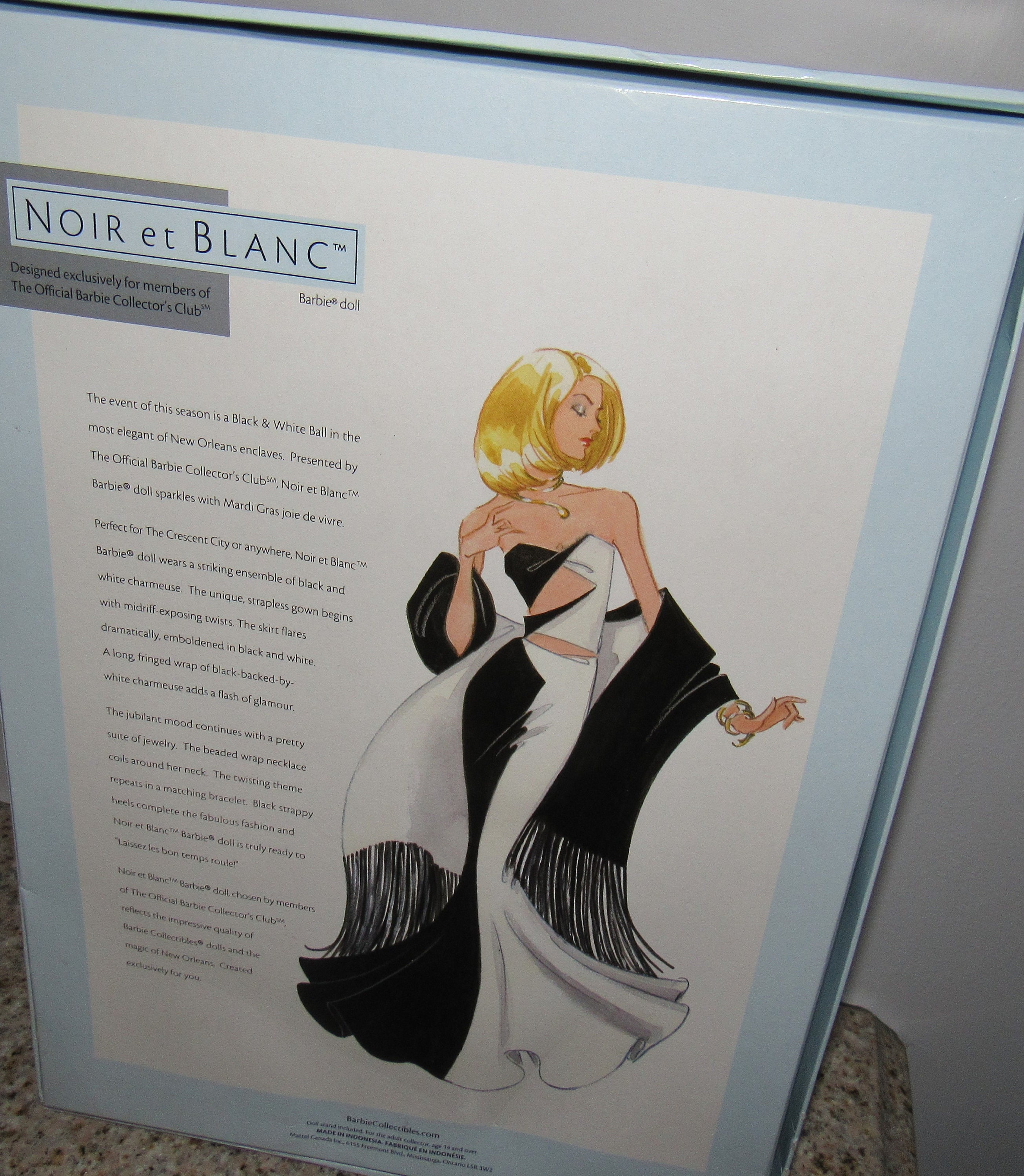 BARBIE ~ LIMITED EDITION ~ “NOIR et BLANC  COLLECTORS CLUB DOLL ~ NEW IN  BOX 27084018578