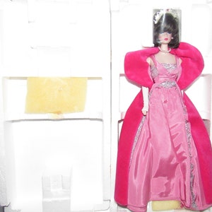 MIB NRFB vintage L.E. Reproduction sophistiquée de Lady Barbie avec expéditeur et certificat d'authenticité, vers 1990