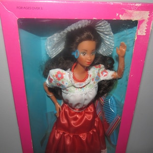 MIB NRFB Beautiful Mexican Barbie #1917 Circa 1988