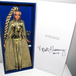 MIB NRFB Schöne Platin Barbie "Golden Galaxy US Convention DXY82" Signiert. Mattel