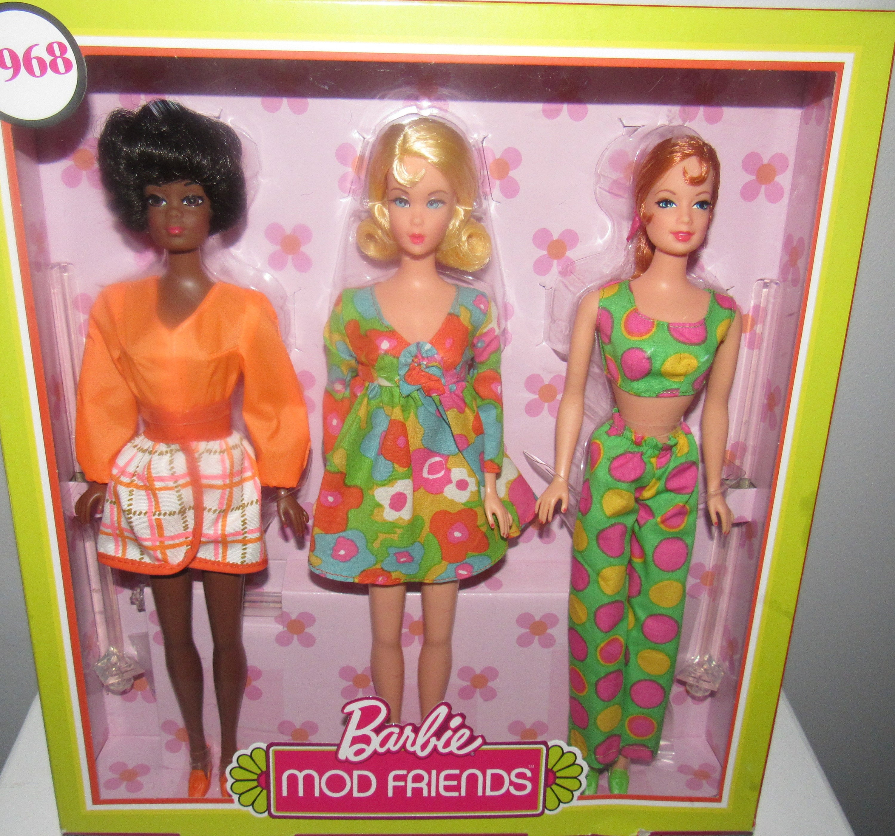 2018 Barbie MOD FRIENDS GIFT SET 1968 Reproduction with Christie