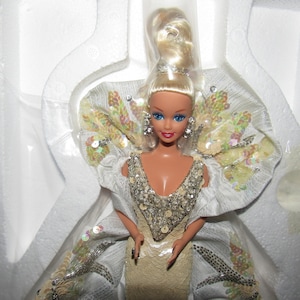 Stunning MIB & NRFB &quot;Platinum&quot; Bob Mackie With Shipper Circa 1991