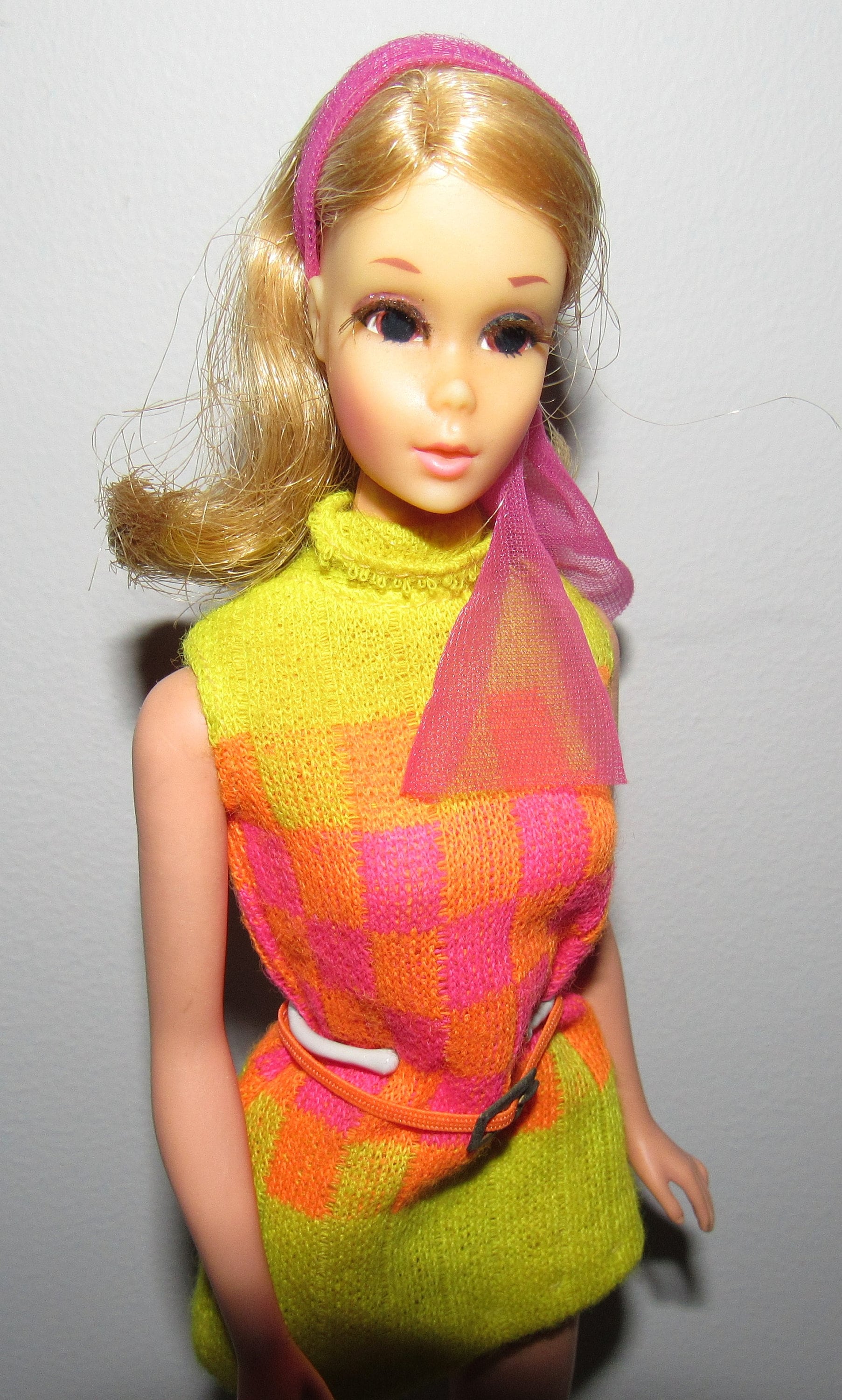 Vintage Beautiful Sears Exclusive Blonde Walking Jamie Barbie