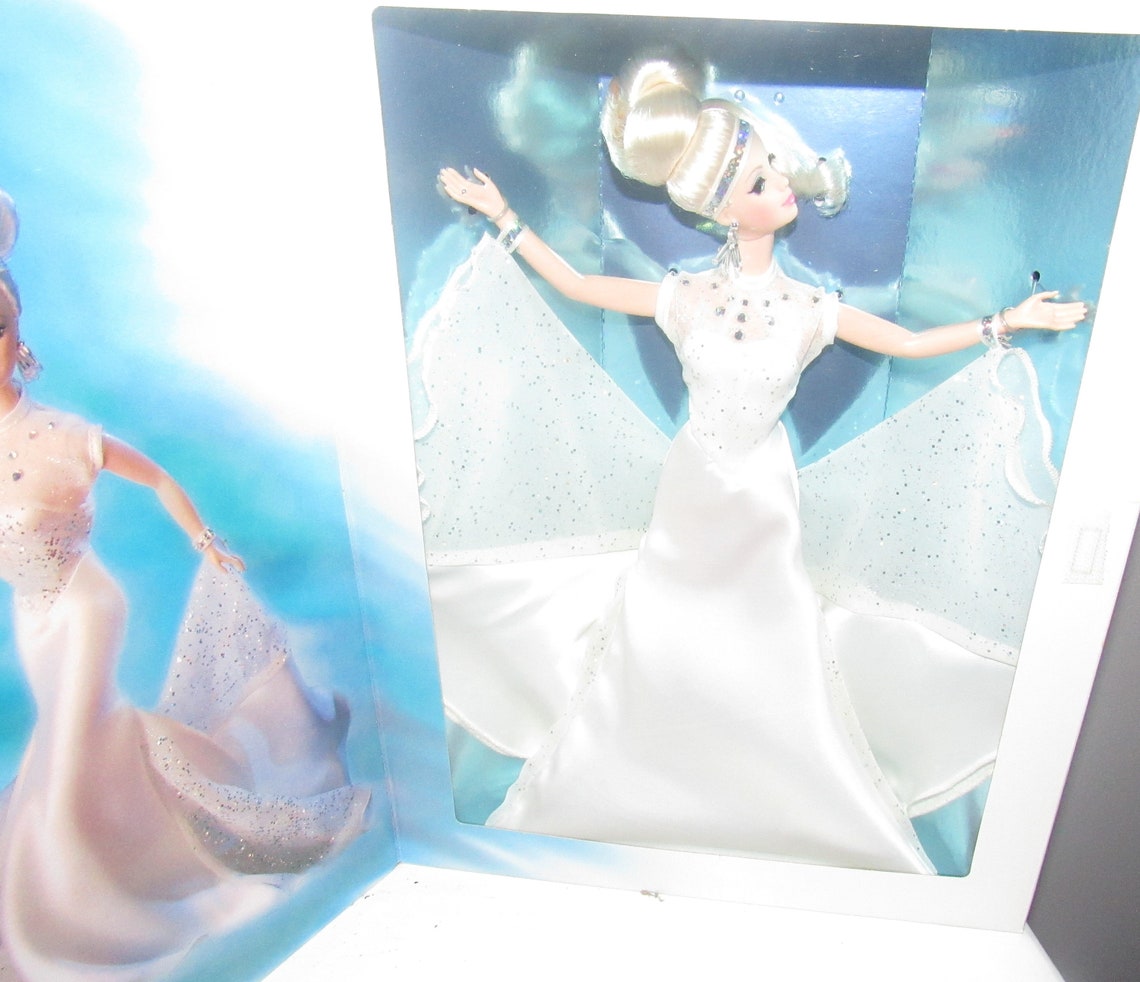 NRFB POUPÉE BARBIE AA CLASSIQUE STARLIGHT DANCE 1996