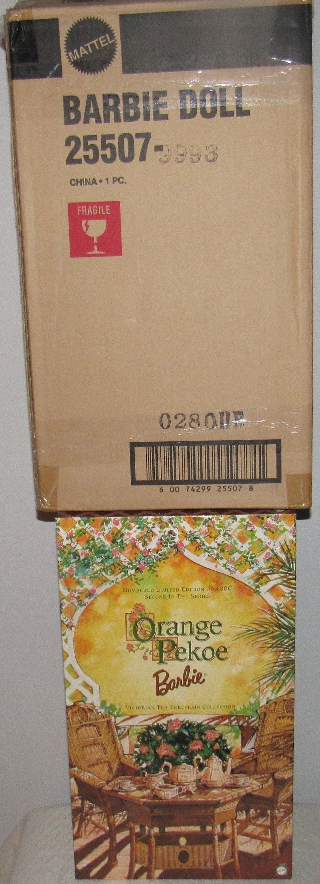 MIB & NRFB Gorgeous L.E. Orange Pekoe Barbie W/shipper Circa 1999 
