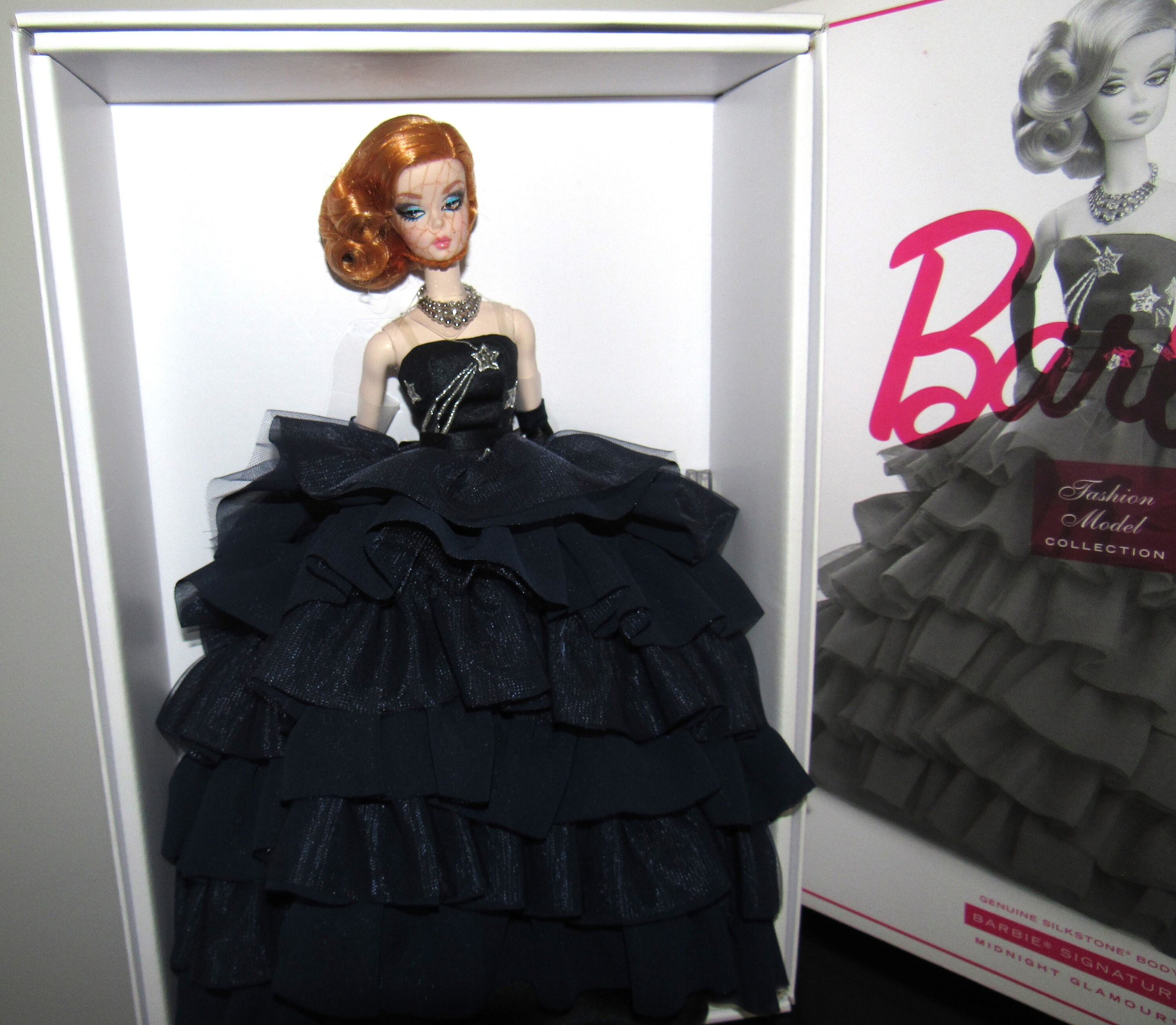 Stunning MIB & NRFB Stunning Silkstone midnight - Etsy Denmark