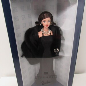 MIB NRFB Gorgeous Givenchy Barbie #24635 Circa 1999