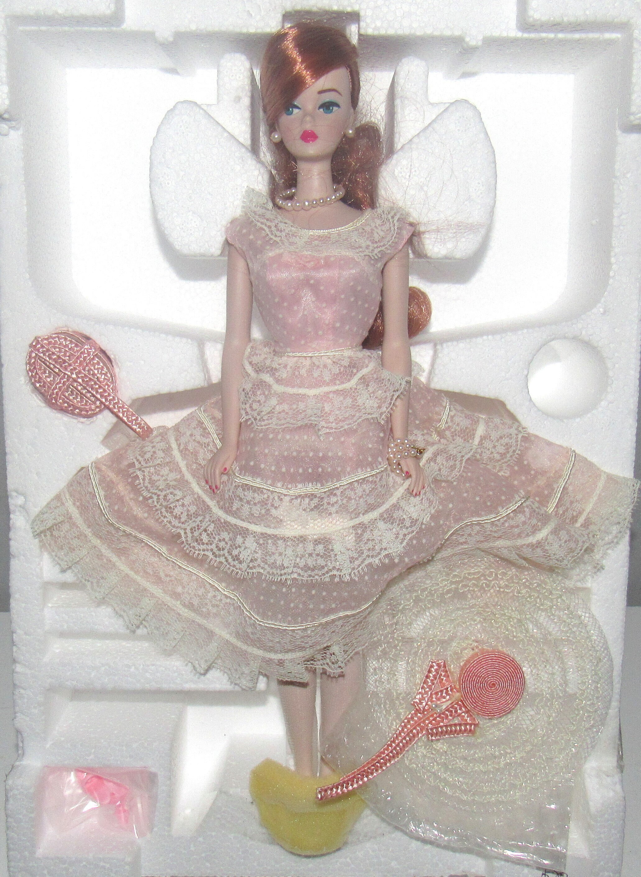 MIB & NRFB Plantation Belle Porcelain Barbie 7526 Circa 1991